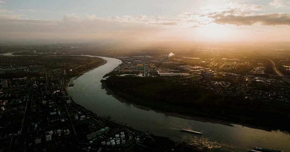 Leverkusen. Stadtansicht zwischen Köln und Bergischem Land